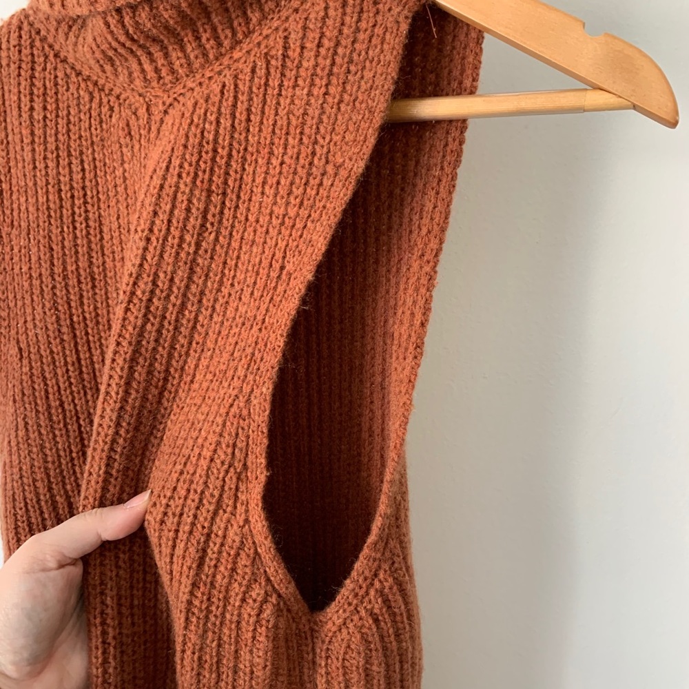 ⭐️ Free People | Burnt Orange Sleeveless Sweater - Picture 10 of 11